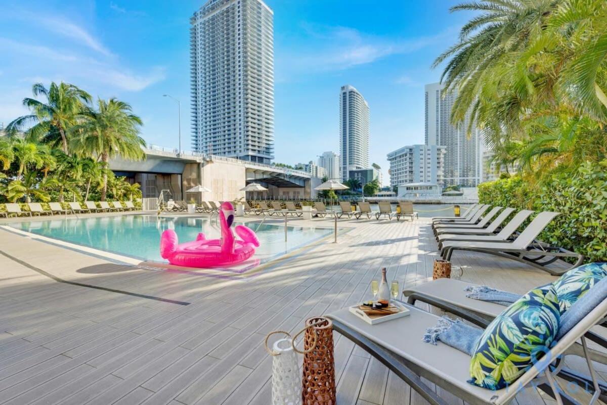 Infinite View With Balcony,Pool Plus Near Beach شاطئ هالانديل المظهر الخارجي الصورة